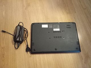 Portátil Acer Aspire ES1-520 ROJO