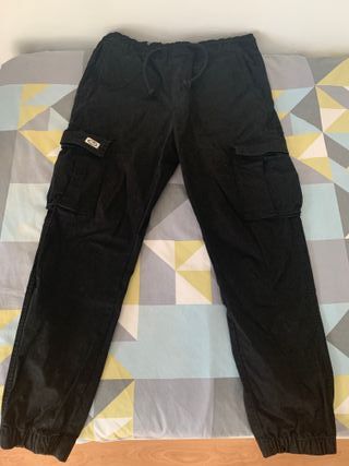 Pantalones cargo Zara negros