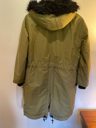 Abrigo verde BIMBA Y LOLA con capucha