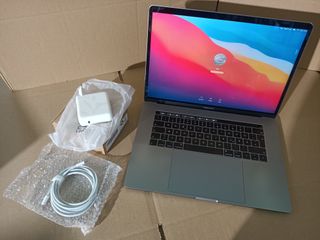 MacBook Pro 15 i7 Plata