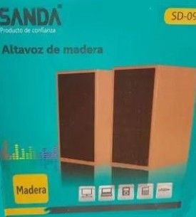 Altavoces de madera