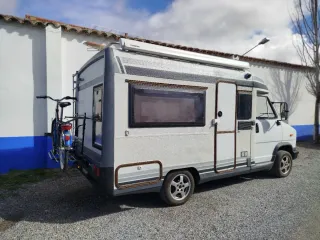 Autocaravana Dethleffs 2.5 Diesel (Solo 4'98m)
