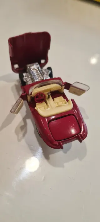 Coche Jaguar E-Type 1960 Juguete Rojo