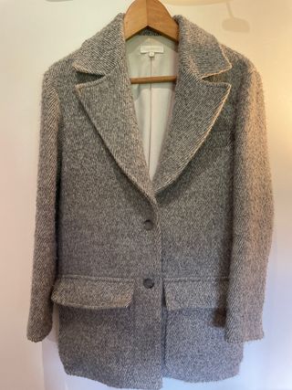 Abrigo con lana y alpaca. Impresionante y atempora