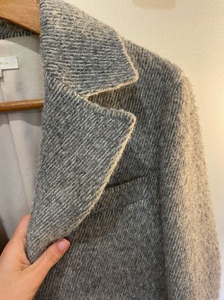 Abrigo con lana y alpaca. Impresionante y atempora