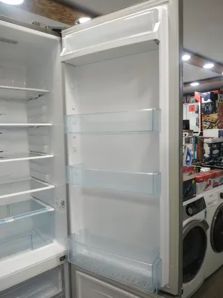 Nevera Daewoo inoxidable 2.00x60cm No Frost