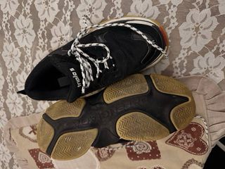 Scarpe Balenciaga nere e rosse