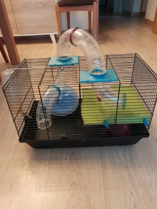 Jaula para hámster con tubos