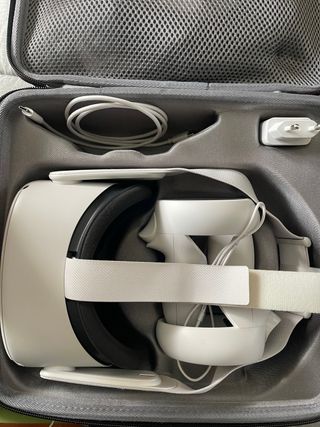 Meta Quest 2 visore VR