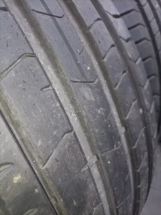 2 Pirelli P-Zero T1 255/35/21 98W. Coche electrico