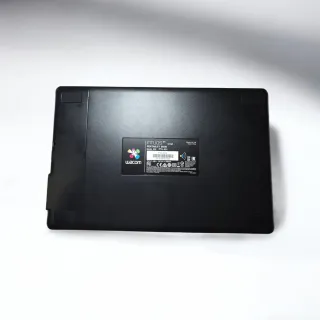 Tableta gráfica Wacom Intuos Pro Small - Modelo PT