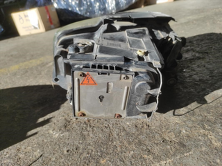 Faro izquierdo 3C0941751G Volkswagen Passat