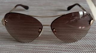 Gafas de sol Guess marrones y doradas