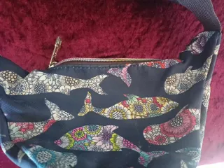 Riñonera juvenil Hongu estampado ballenas