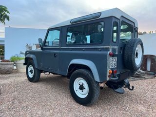 Land Rover Defender 90 gasolina