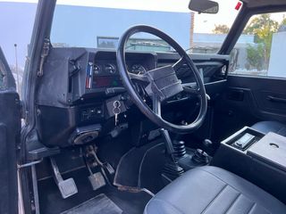 Land Rover Defender 90 gasolina