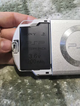 PSP Slim 2004 Argento 64GB