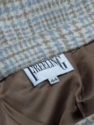 Gonna media della marca Freeling a quadretti