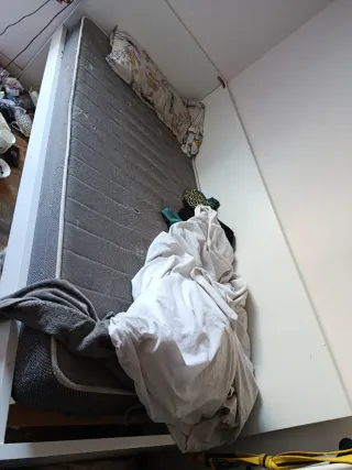 Cama con colchón y cajón9