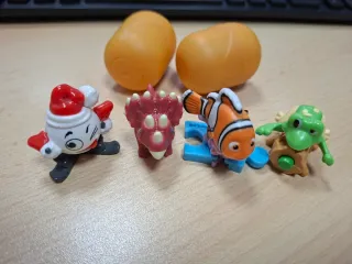 Sorprese Kinder assortite,dinosauri natoons,disney