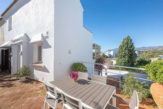 Casa pareada en alquiler en Guadalmina en Marbella