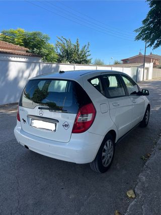 Mercedes-Benz A180 2010