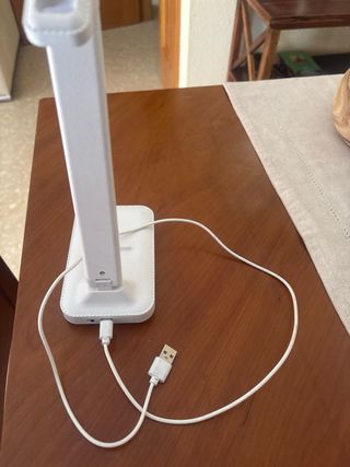 Lámpara LED blanca moderna