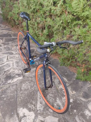 Bicicleta Fixie BEBIKES Italia acero.