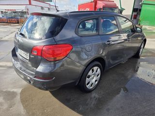 Opel Astra 2012