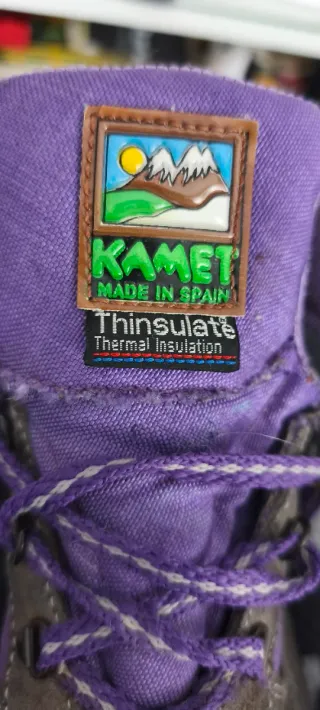 Botas de montaña Kamet Moradas de mujer.