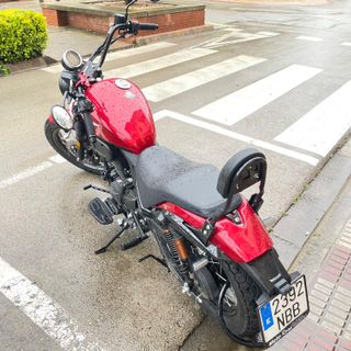 Moto 125cc Custom Roja y Negra