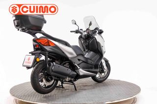 YAMAHA XMAX 300