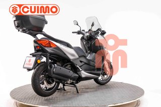 YAMAHA XMAX 300