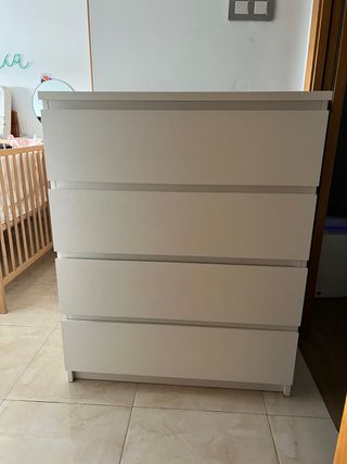 Cómoda 4 cajones Malm Ikea