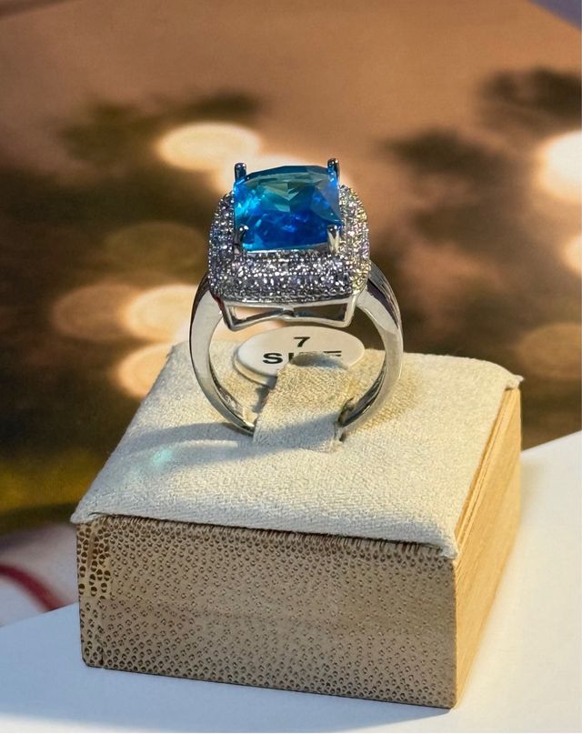 Elegante Anillo Piedra Azul Plata