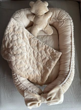 Nido para cuna LaFel con manta y osito