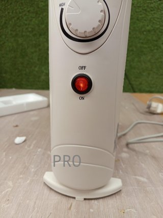 Perel Radiador de aceite de 700W.