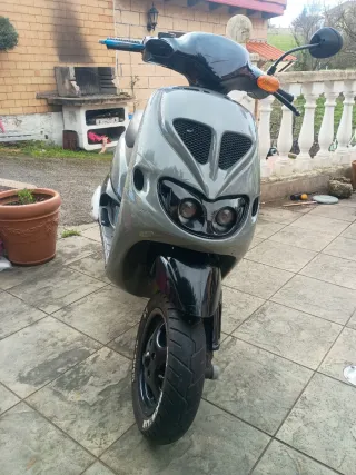Piaggio Zip Scooter