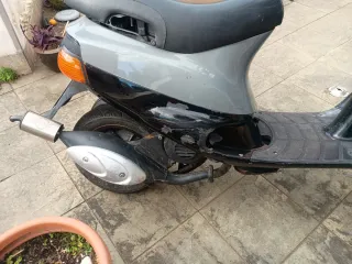 Piaggio Zip Scooter