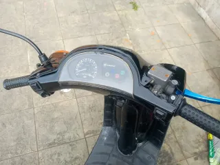 Piaggio Zip Scooter