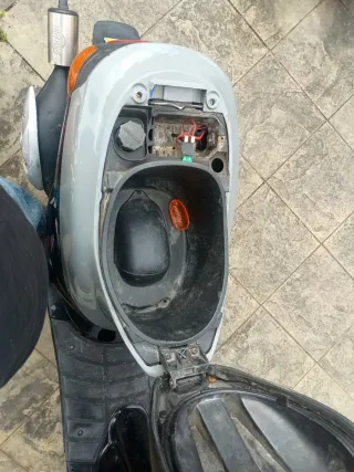 Piaggio Zip Scooter