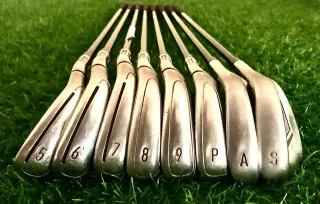 Set completo di mazze da golf TAYLORMADE M6 con 12 mazze in perfette condizioni