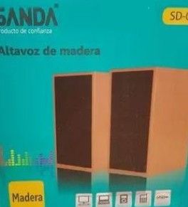 Altavoces de madera