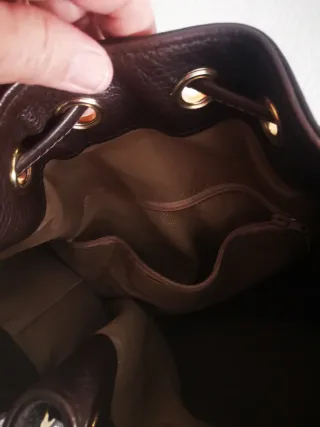 Bolso de piel marrón