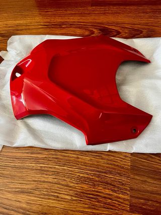 Cubierta de tanque original BMW S1000RR (K67) 2024