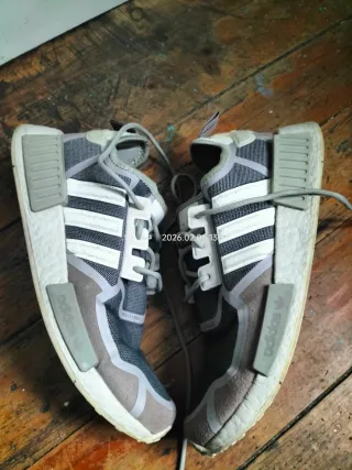 Adidas Hombre Gris y Blanco