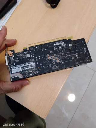 EVGA GeForce GT 1030 Tarjeta Gráfica