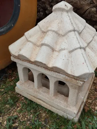 Embellecedor de chimenea de piedra