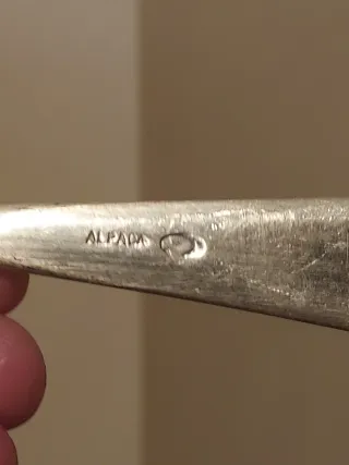 6 cucharas soperas y 5 tenedores de alpaca