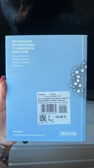 Diccionario de emociones : y fenómenos afectivos